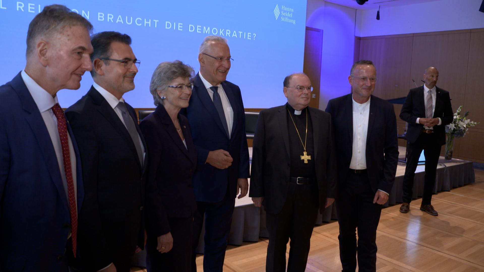 Diskutanten der Konferenz "Wie viel Religion braucht die Demokratie?"