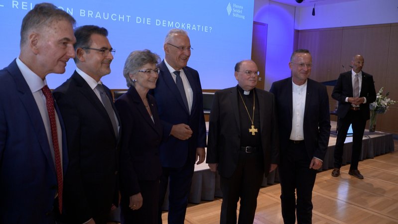 Diskutanten der Konferenz "Wie viel Religion braucht die Demokratie?" | Bild: BR Diskutanten der Konferenz "Wie viel Religion braucht die Demokratie?"