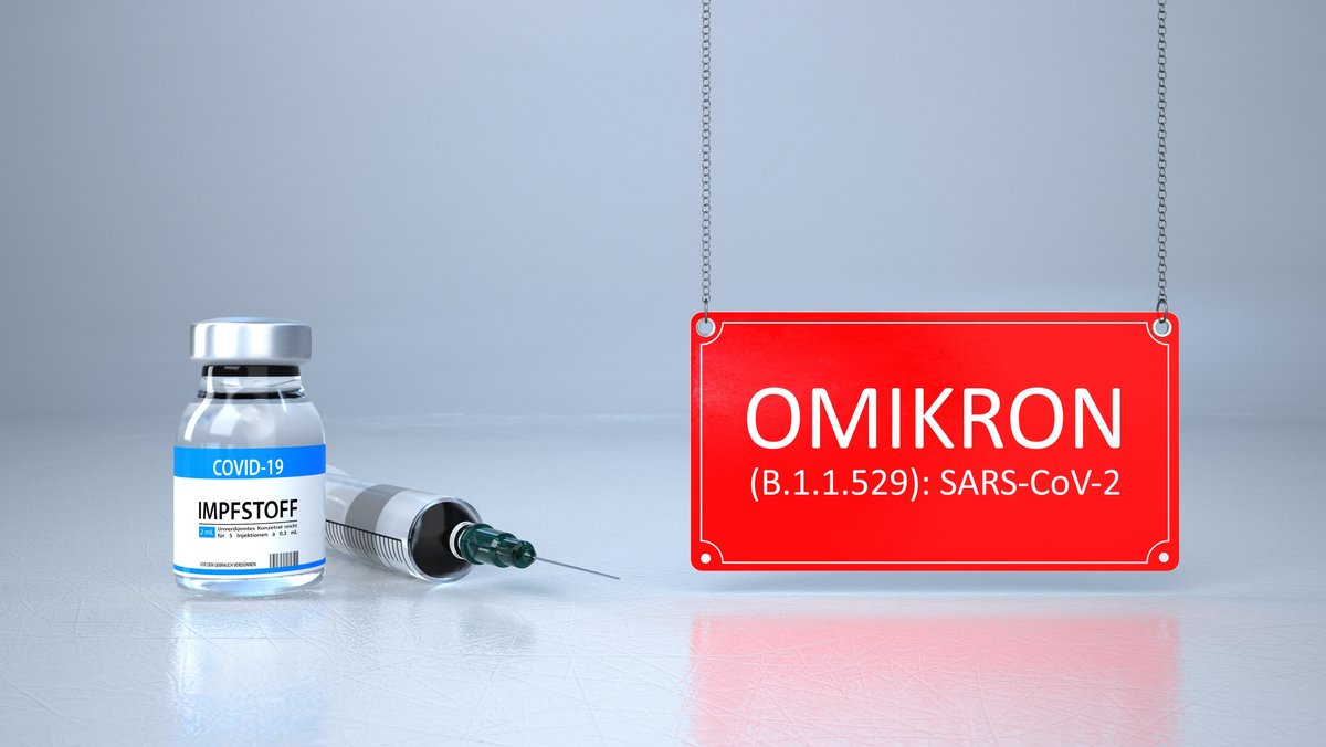 Symbolbild Coronavirus Variante Omikron mit Impfstoff-Ampulle und Spritze