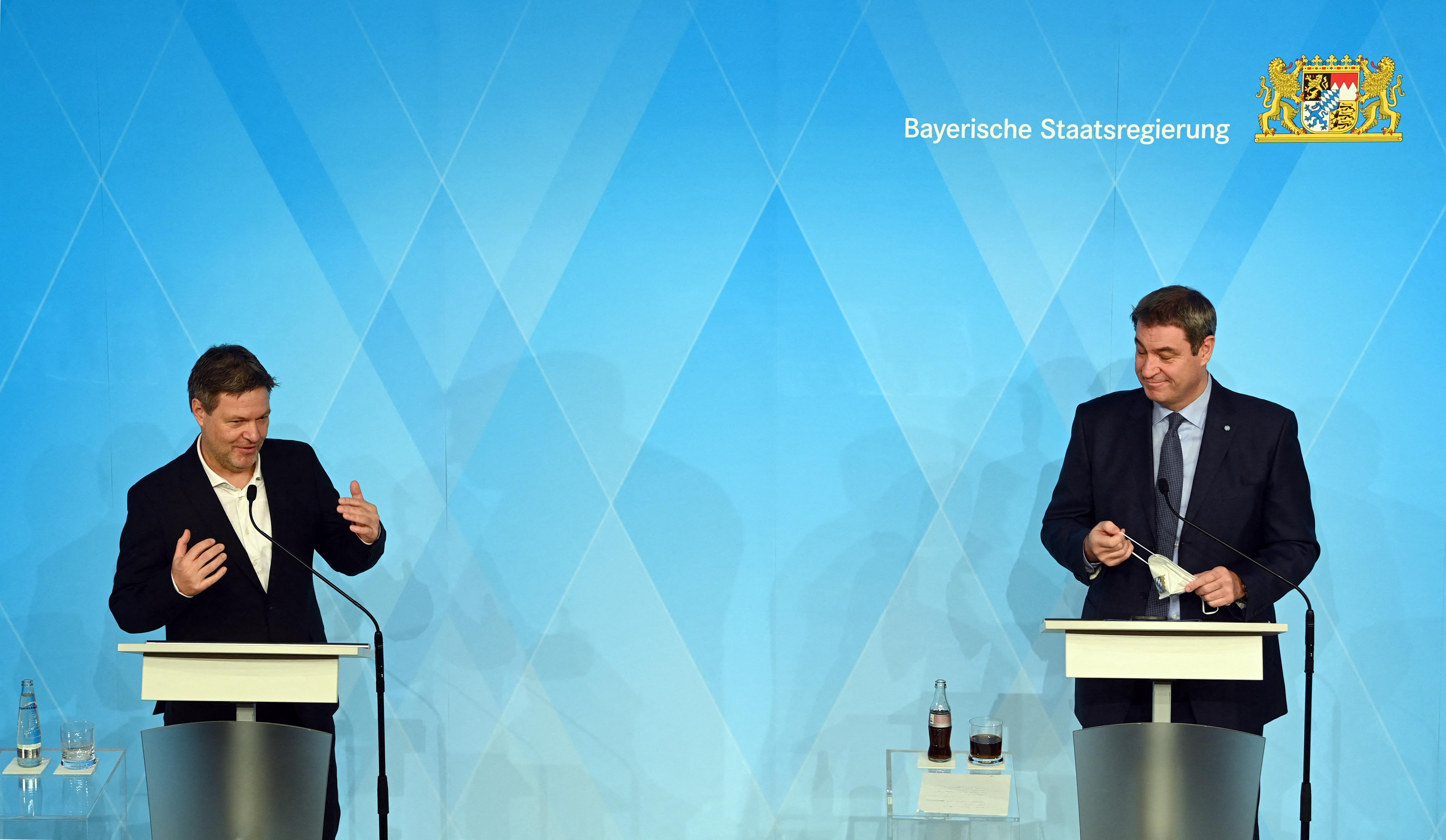 Image accompanying Markus Söder sagte, Bayern sei bei allen erneuerbaren Energien “überall mit vorne dran” - “bis in der Tat auf den Wind, da liegen wir auf Platz acht”.