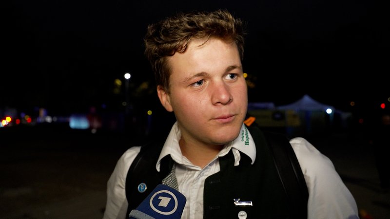 Wiesn-Besucher berichtet von Gedränge | Bild: Bayerischer Rundfunk 2025 Wiesn-Besucher berichtet von Gedränge