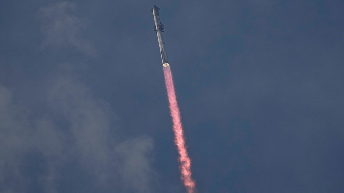 Erfolgreich gescheitert: SpaceX-"Starship" erreicht erstmals All