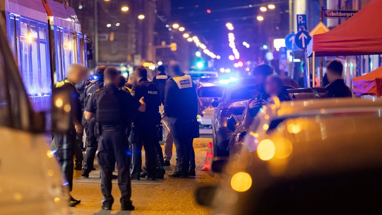 Polizeieinsatz nach tödlichen Schüssen in Nürnberg | Bild:picture alliance/dpa | Daniel Karmann