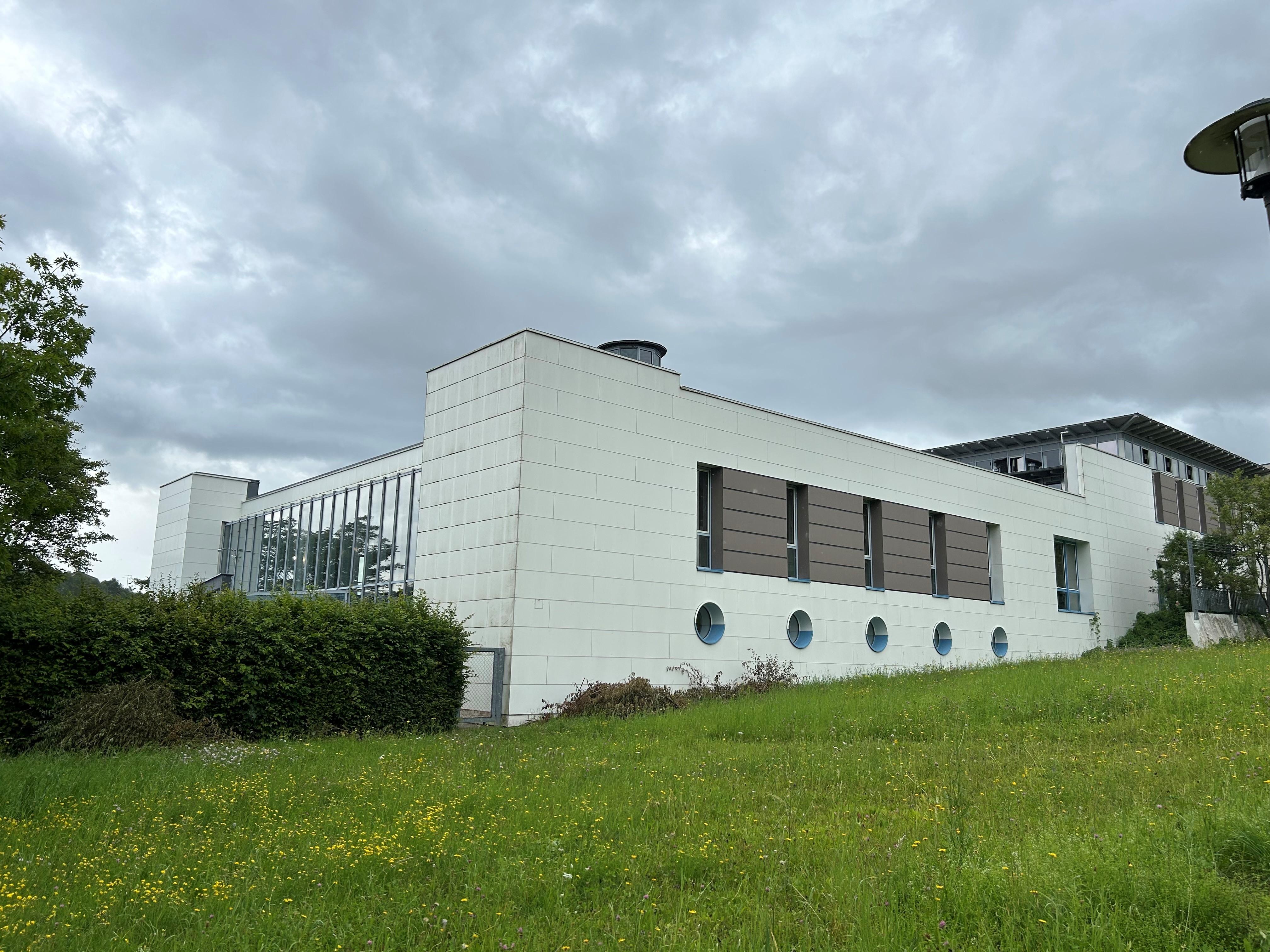 Die Therme in Bad Abbach von außen. 