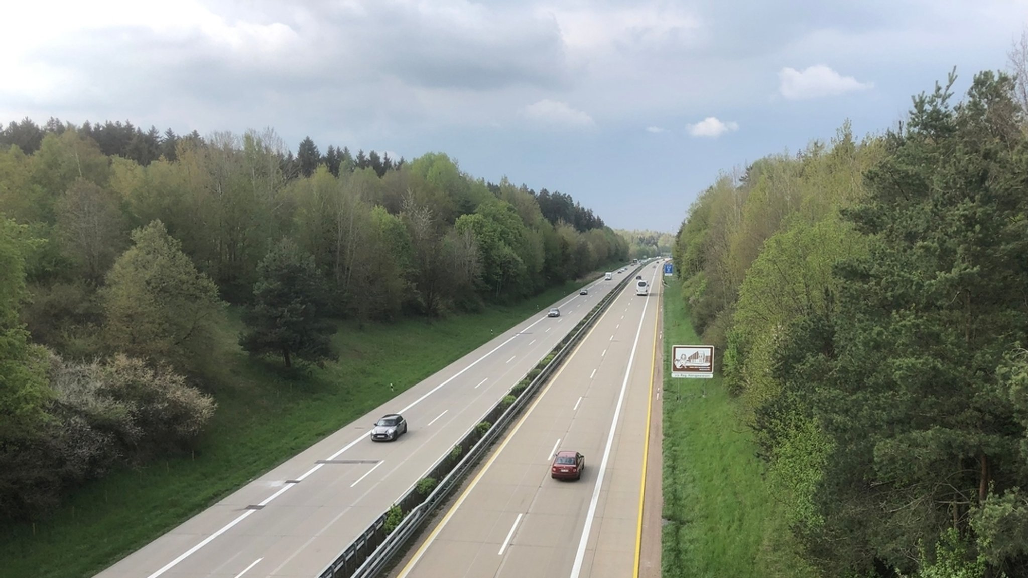 Betrunkener mit E-Scooter auf der Autobahn unterwegs