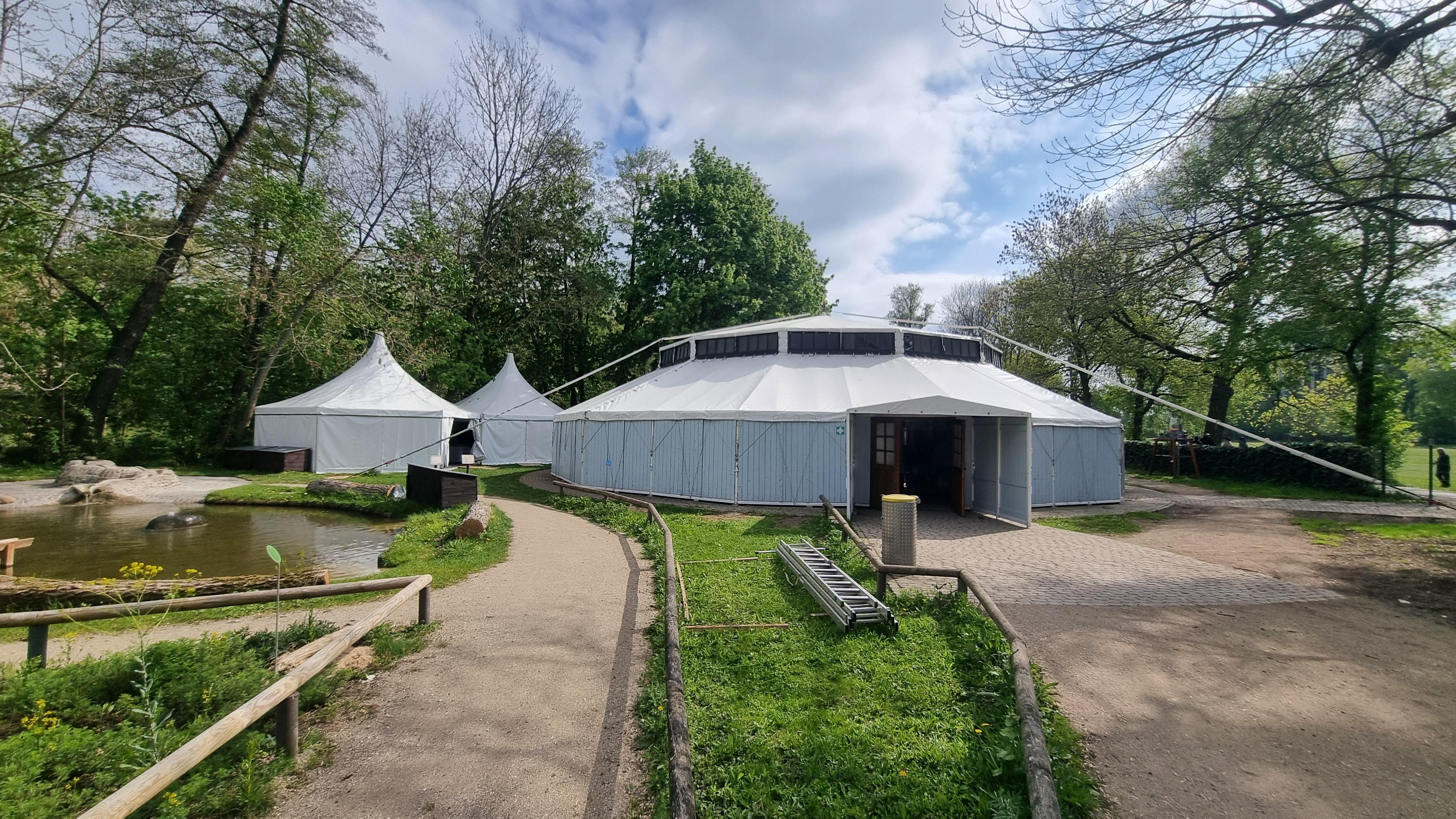 Zelt auf dem Nürnberger Erfahrungsfeld zur Entfaltung der Sinne