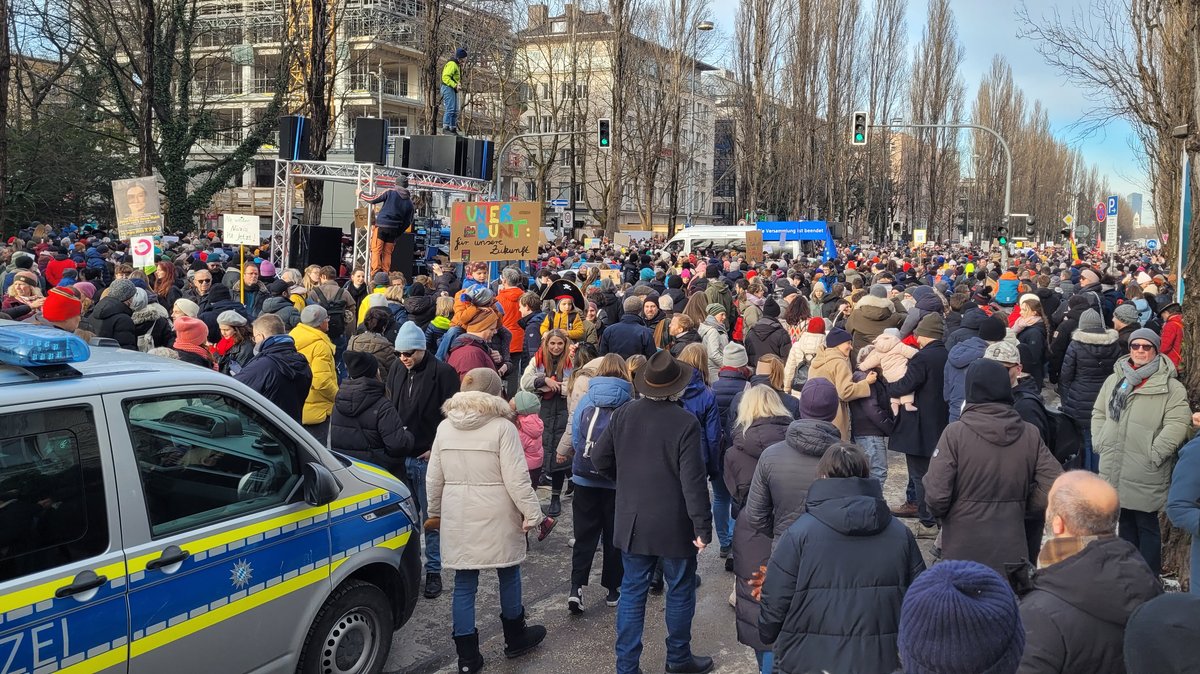 Suche nach Lücken: Demo-Schutz nach Münchner Anschlag 