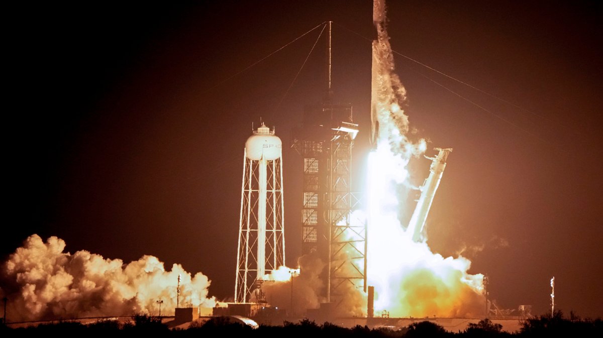 anaveral: Eine SpaceX Falcon 9-Rakete hebt am frühen Donnerstag, 15. Februar 2024, von der Startrampe 39A im Kennedy Space Center ab. 
