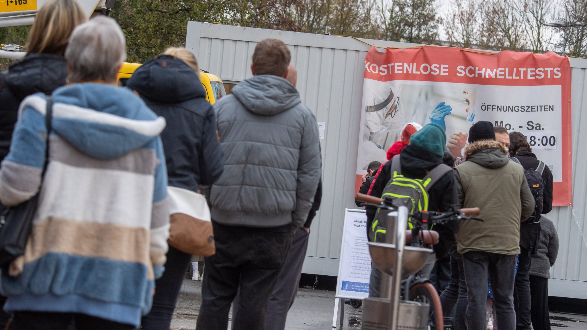 Inzidenz in Deutschland sinkt erstmals seit mehr als drei Wochen