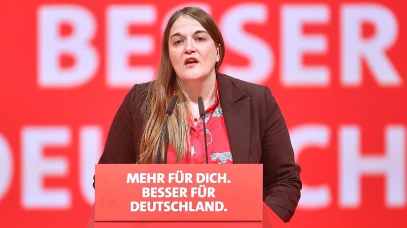 Die Bayern-SPD diskutiert über den Koalitionsvertrag | Bild: picture alliance / dts-Agentur Die Bayern-SPD diskutiert über den Koalitionsvertrag
