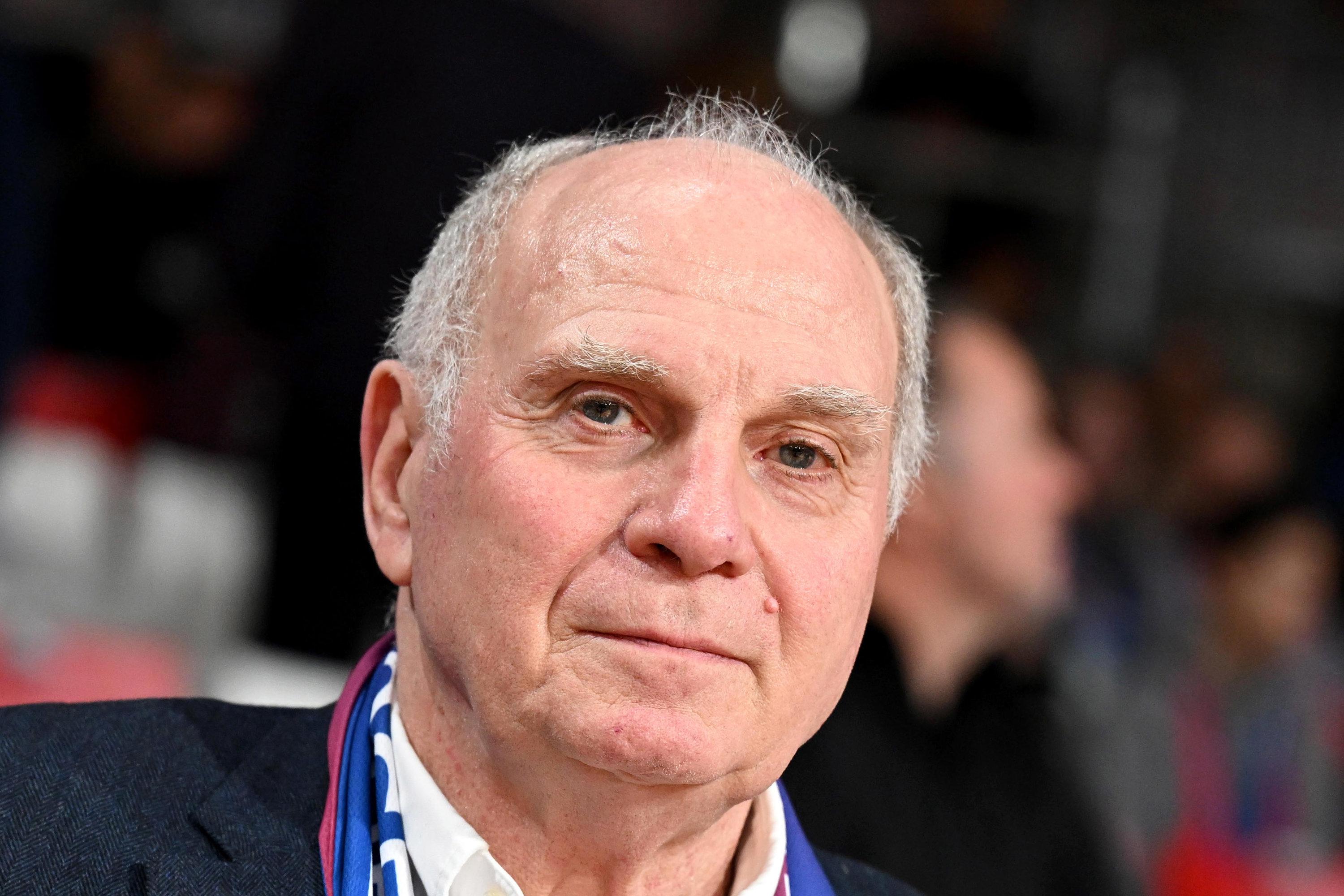 ARCHIV - 09.01.2024, Bayern, München: Basketball: Euroleague, FC Bayern München - Real Madrid. Uli Hoeneß, Ehrenpräsident des FC Bayern München, vor dem Spiel. (zu dpa: «Hoeneß über Wirtz-Transfer: Macht liegt bei Bayer Leverkusen») Foto: Ulrich Gamel/Bildagentur kolbert-press/dpa +++ dpa-Bildfunk +++
