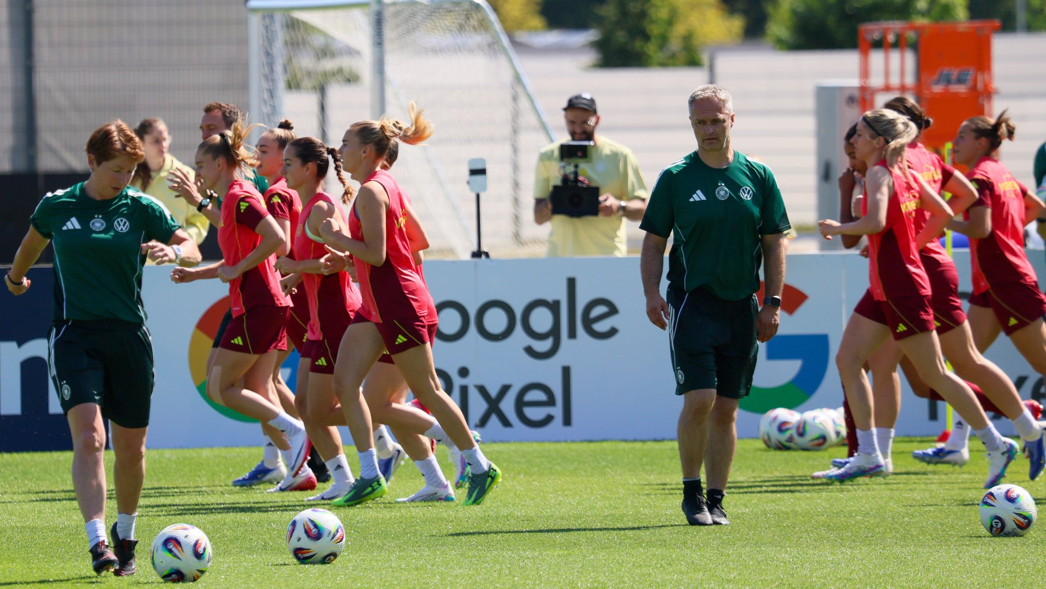 Frauen-Nationalmannschaft - EM-Trainingslager 