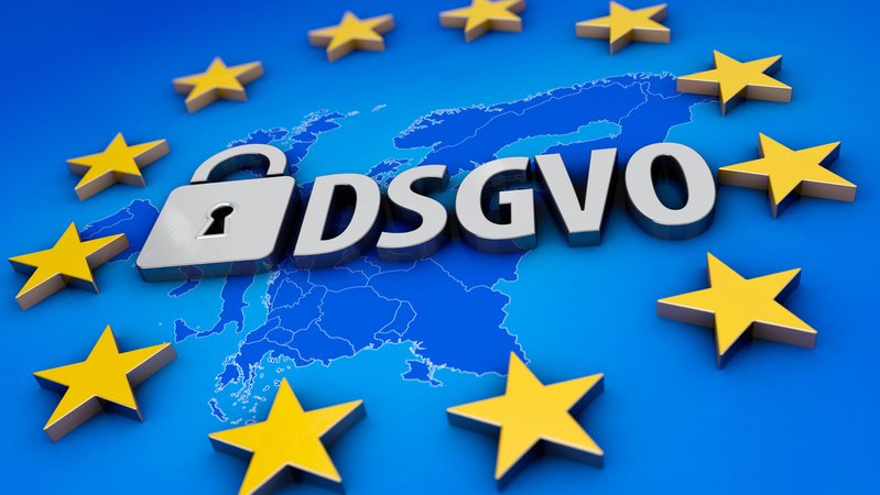 Karte der EU, umrandet von 12 gelben Sternen, in der Mitte die Buchstaben DSGVO