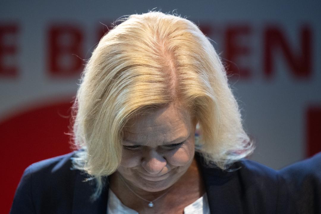 Nancy Faeser, Spitzenkandidatin der SPD und Bundesinnenministerin, kommt zur Wahlparty der SPD (8.10.2023)