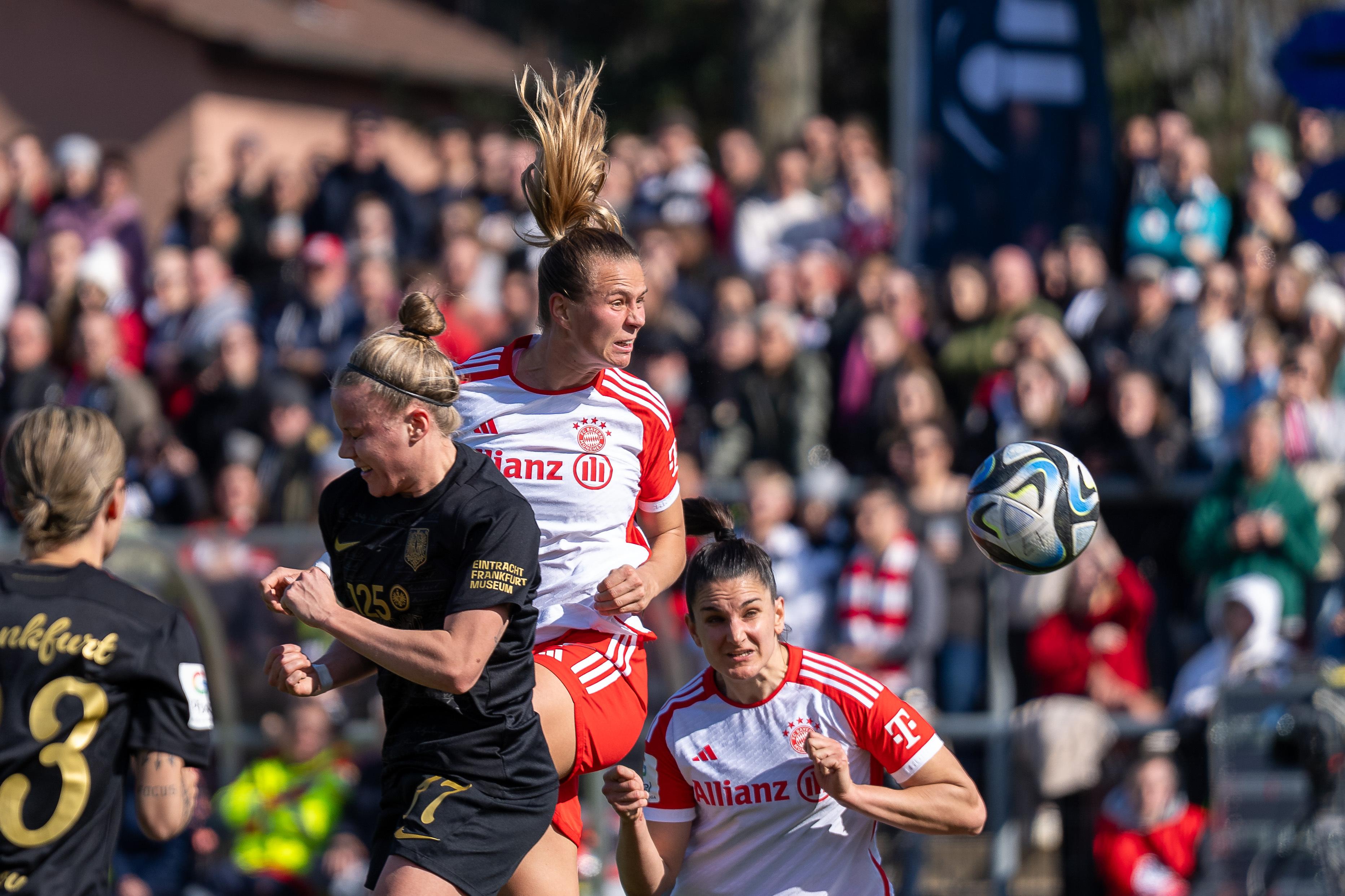Spielszene Eintracht Frankfurt - FC Bayern 