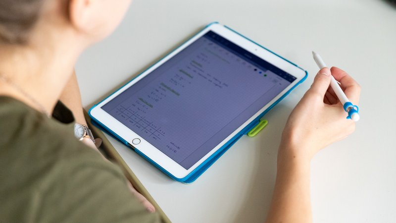 Digitaler Unterricht mit Tablet | Bild: BR/Sylvia Bentele Digitaler Unterricht mit Tablet