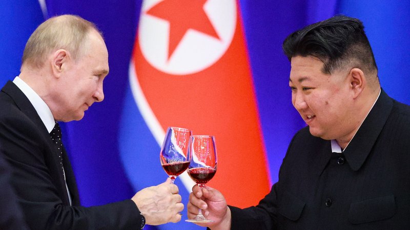 Archivbild: Putin und Kim | Bild: picture alliance/dpa/POOL | Vladimir Smirnov Archivbild: Putin und Kim