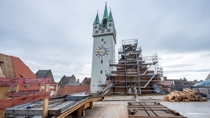 Wiederaufbau des Straubinger Rathauses