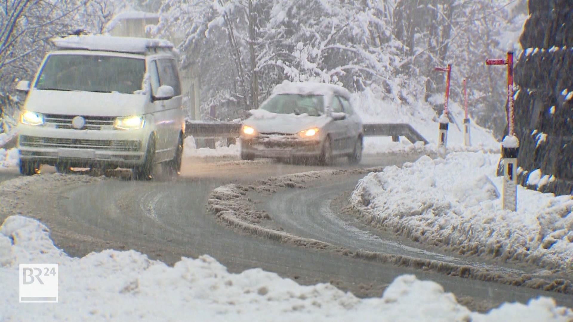 Behinderungen durch Schnee in Tirol