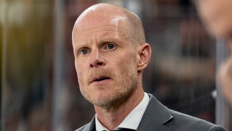 Toni Söderholm ist nicht mehr Trainer des EHC Red Bull München. | Bild: picture-alliance / dpa Toni Söderholm ist nicht mehr Trainer des EHC Red Bull München.