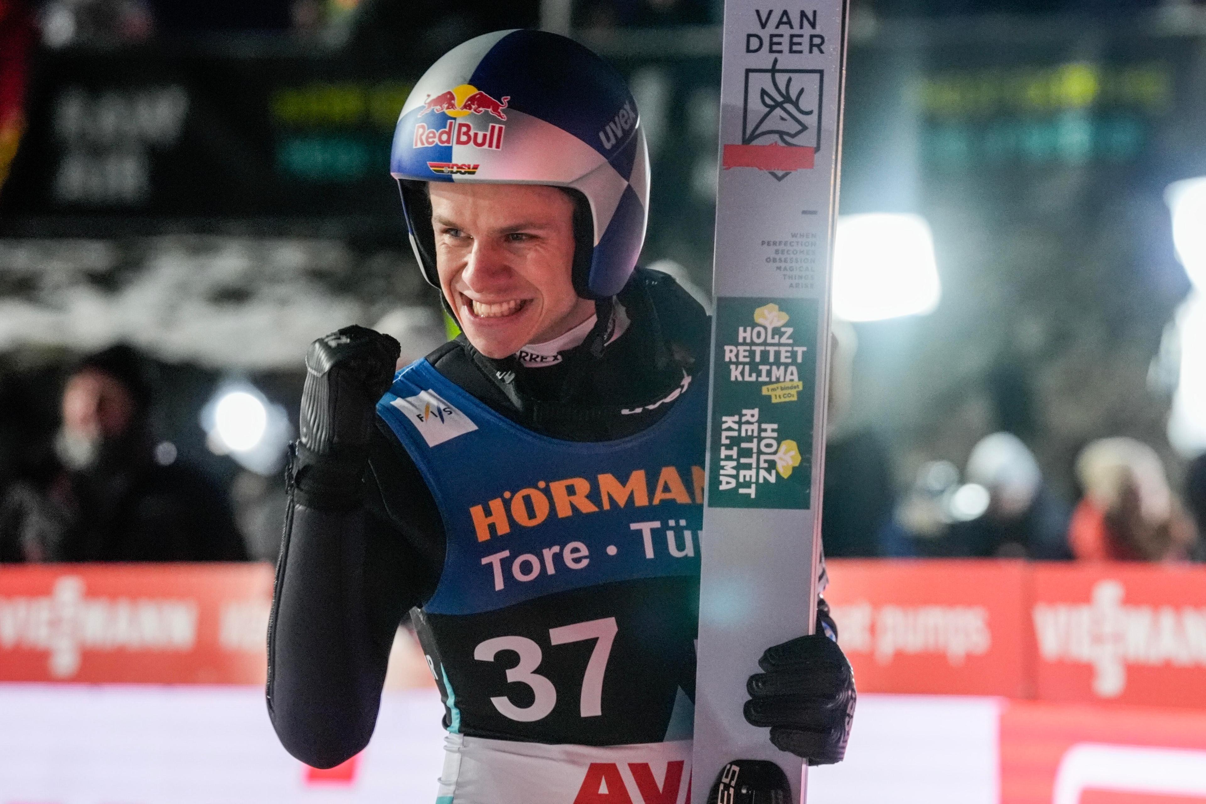 Andreas Wellinger jubelt in Vikersund