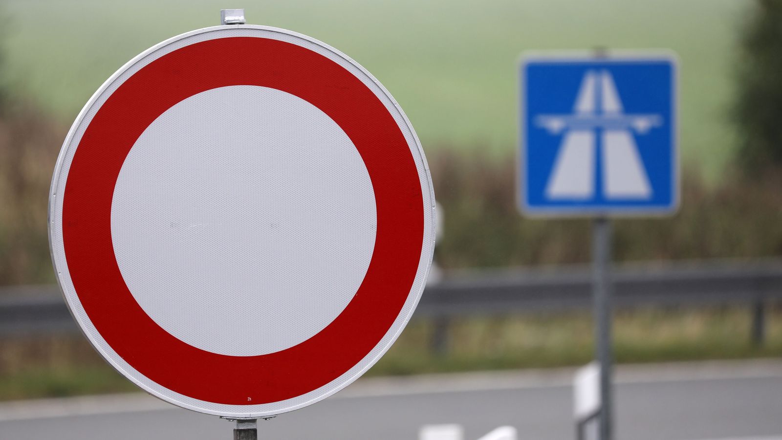 A93 am Kreuz Regensburg fast einen Tag lang gesperrt