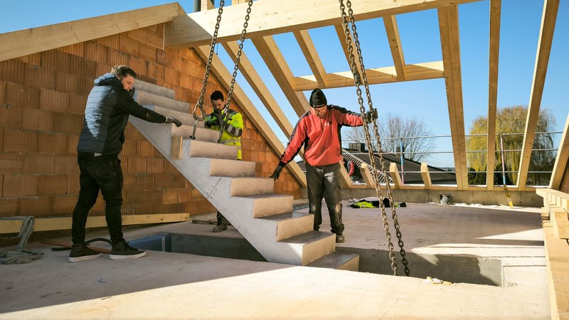 Beim Bauunternehmen Michael Pichler im Landkreis Neuburg-Schrobenhausen zieht die Auftragslage bereits wieder an. | Bild: Tobias Brunner/BR Beim Bauunternehmen Michael Pichler im Landkreis Neuburg-Schrobenhausen zieht die Auftragslage bereits wieder an.