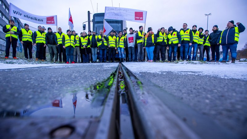 Archivbild: Verdi-Streik im Nahverkehr | Bild: picture alliance/dpa | Jens Büttner Archivbild: Verdi-Streik im Nahverkehr