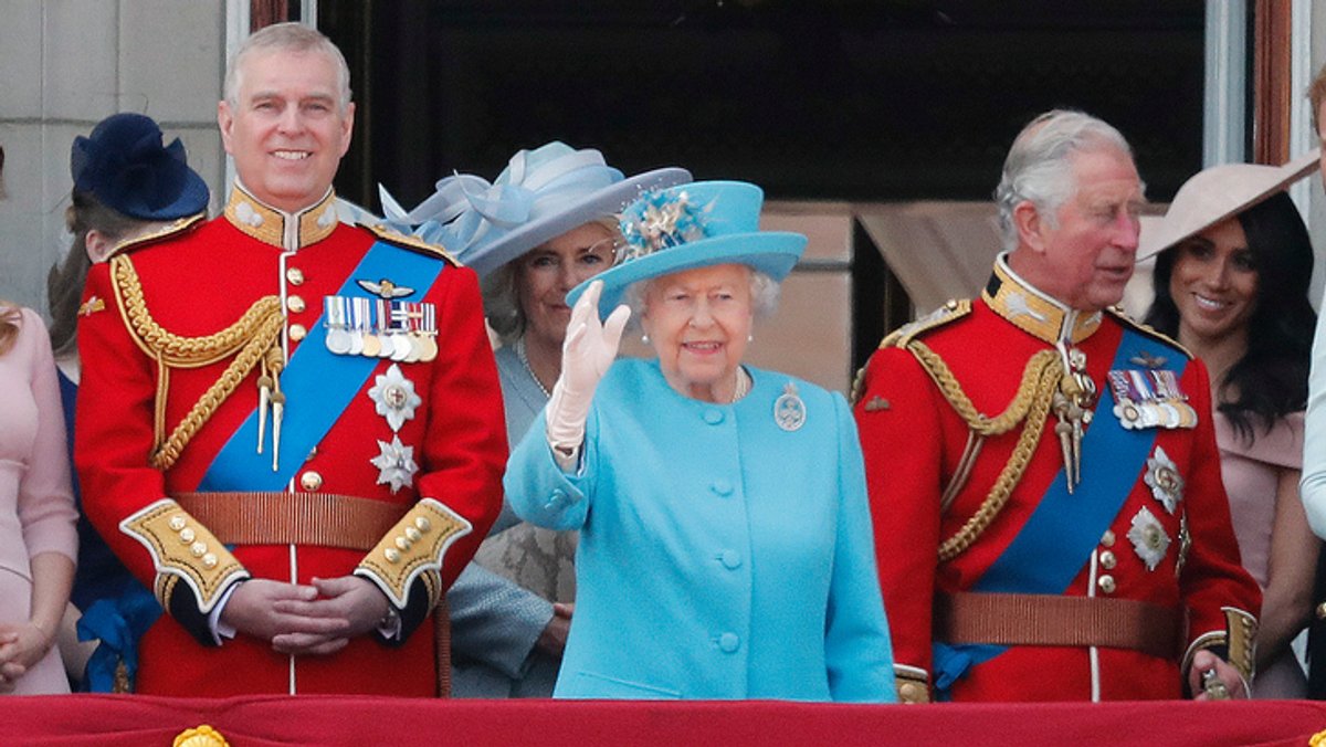 Queen entzieht Prinz Andrew militärische Dienstgrade