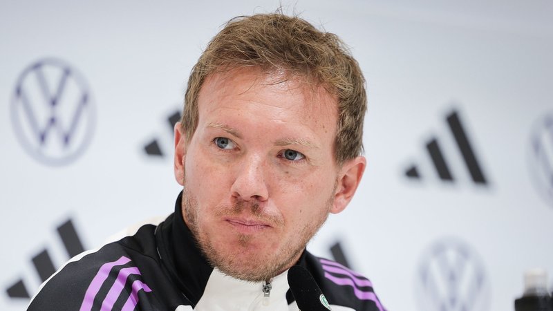 Nationalmannschaft in Herzogenaurach: Nagelsmann mit Blick auf Test gegen die Ukraine | Bild: dpa-Bildfunk/Christian Charisius Nationalmannschaft in Herzogenaurach: Nagelsmann mit Blick auf Test gegen die Ukraine