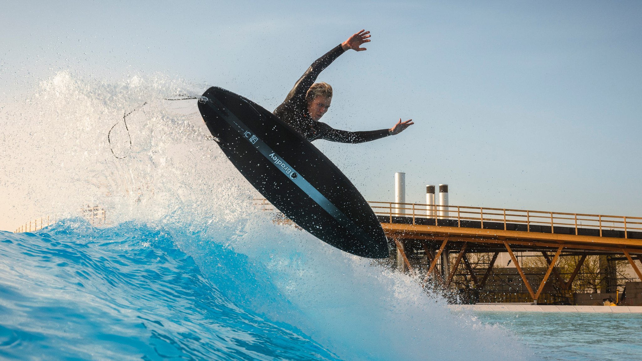 Meilenstein in München: Die ersten Wellen in der Surftown