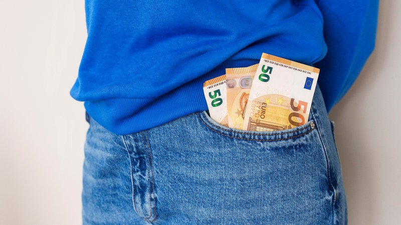 50-Euro-Scheine in der Hosentasche