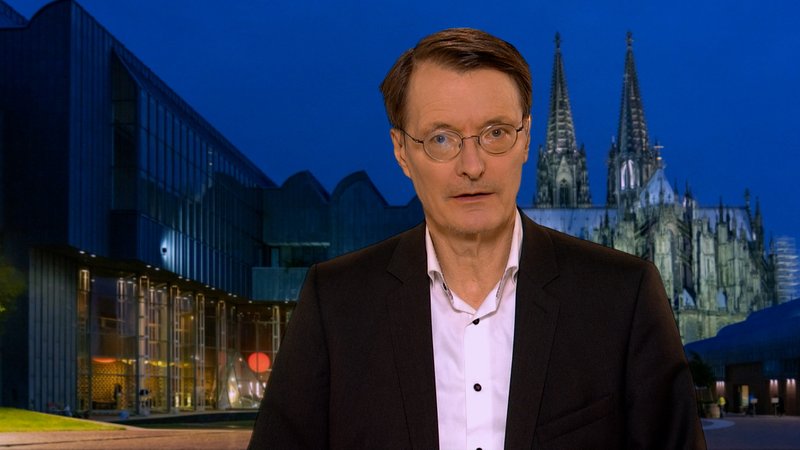 Der SPD-Gesundheitsexperte Karl Lauterbach hat in den ARD-Tagesthemen gesagt, dass wenn die neue Variante Deutschland erreichen würde, dann wäre das ein "riesiges Problem".