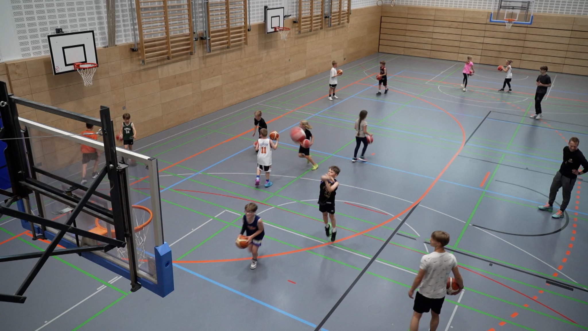 Sportunterricht: Zwischen Olympia-Träumen und Lehrermangel | Bild: BR Sportunterricht: Zwischen Olympia-Träumen und Lehrermangel