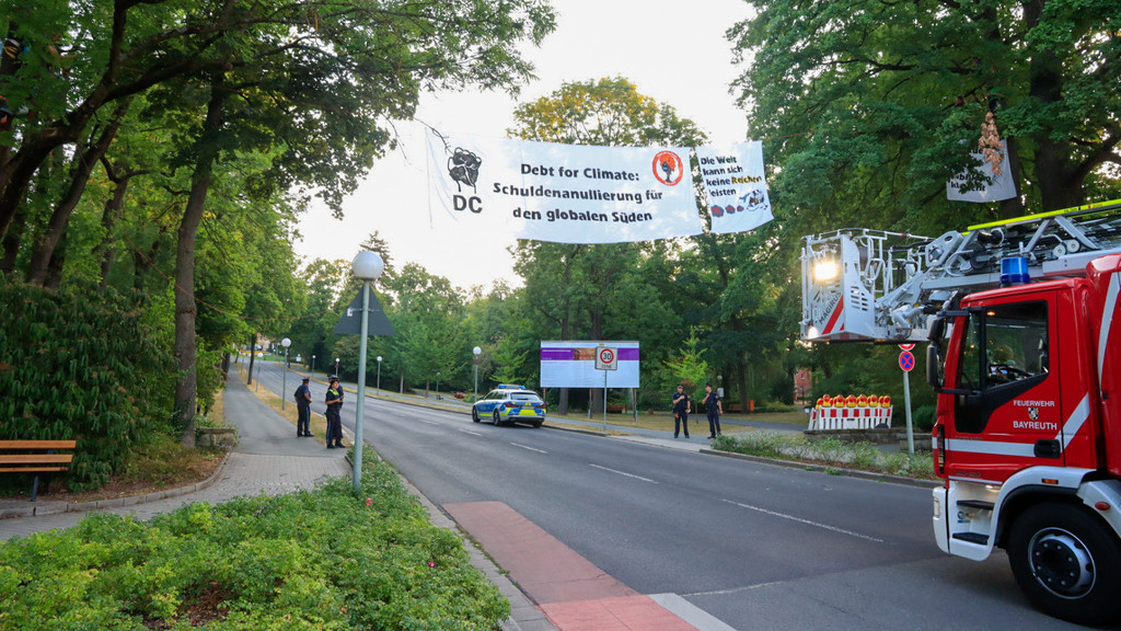 Φεστιβάλ Bayreuth: Ακτιβιστές καταλαμβάνουν δέντρα κατά την έναρξη