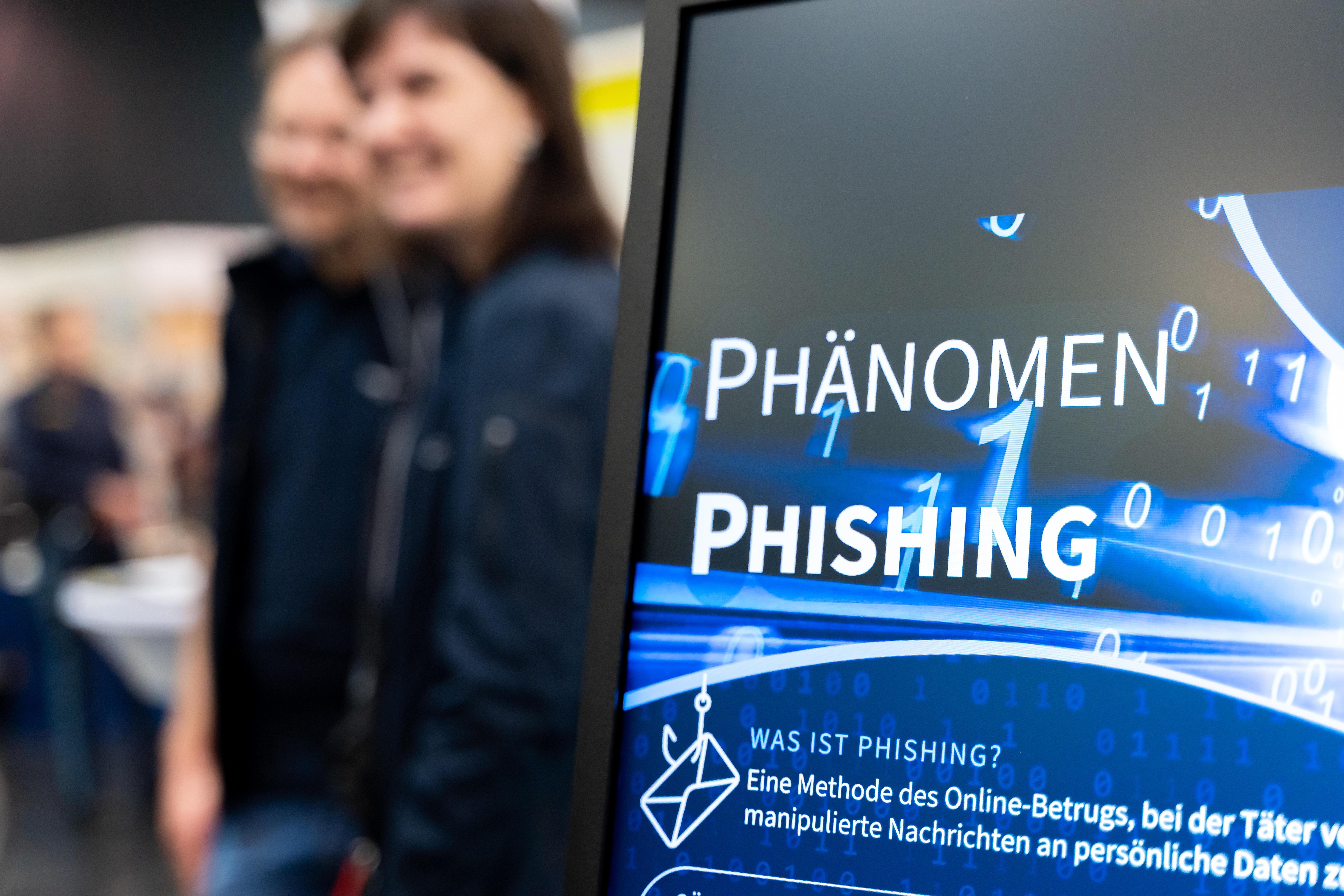 Eine Website erklärt das Phänomen Phishing (Symbolbild)