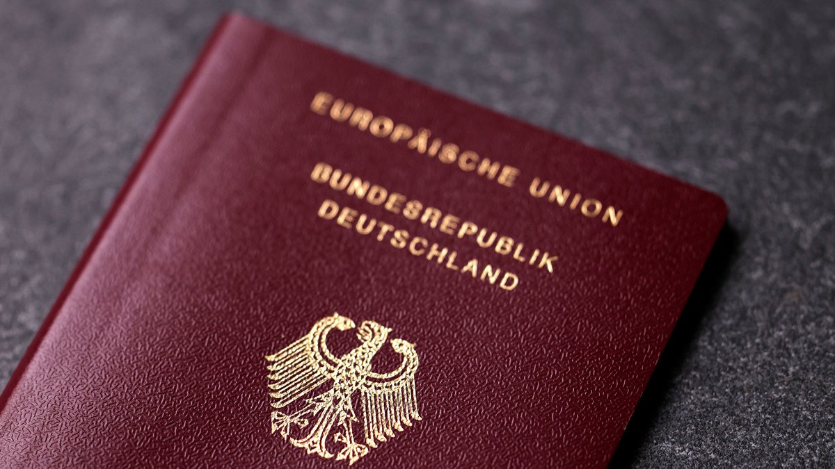 Einfacher und schneller zum Pass oder Ausweis: Die neuen Regeln
