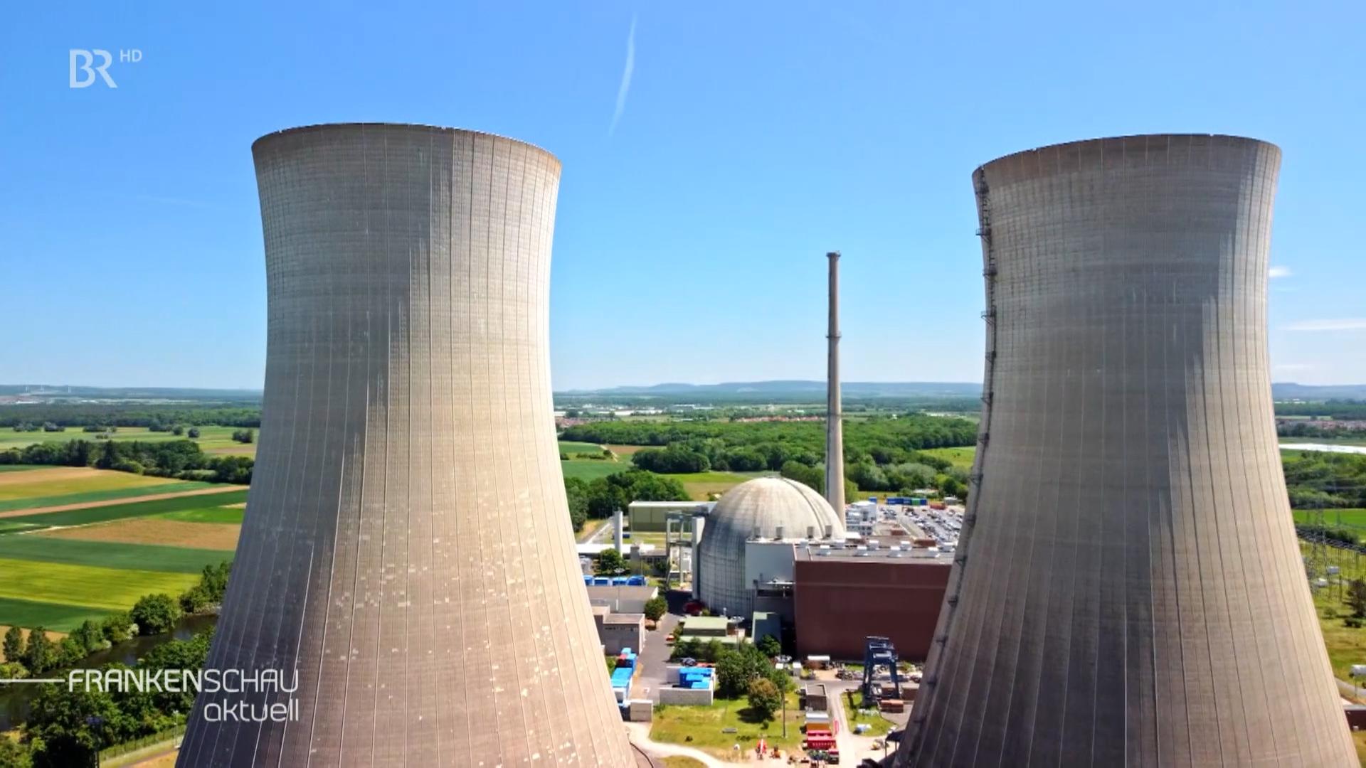 Die Kühltürme des Atomkraftwerkes Grafenrheinfeld.