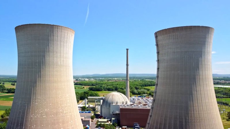 Die Kühltürme des Atomkraftwerkes Grafenrheinfeld.
