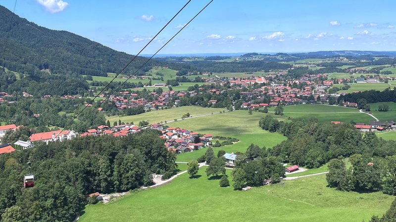 Die Kampenwandseilbahn im Chiemgau - eine traumhafte Aussicht | Bild: Bohrer-Glas/ BR Die Kampenwandseilbahn im Chiemgau - eine traumhafte Aussicht