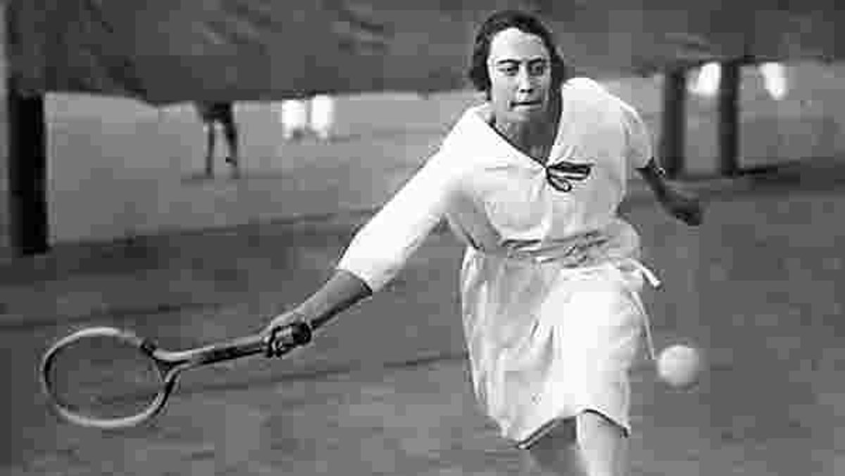 Die Tennisspielerin Nelly Neppach. Die Deutsche Meisterin von 1925 nahm sich nach ihrem Ausschluß vom Sport 1933 das Leben.