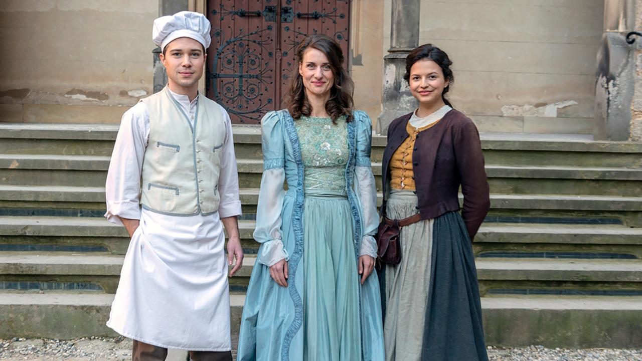 Das Märchen Von Den 12 Monaten Darsteller Märchenfilm : Das Märchen von den 12 Monaten