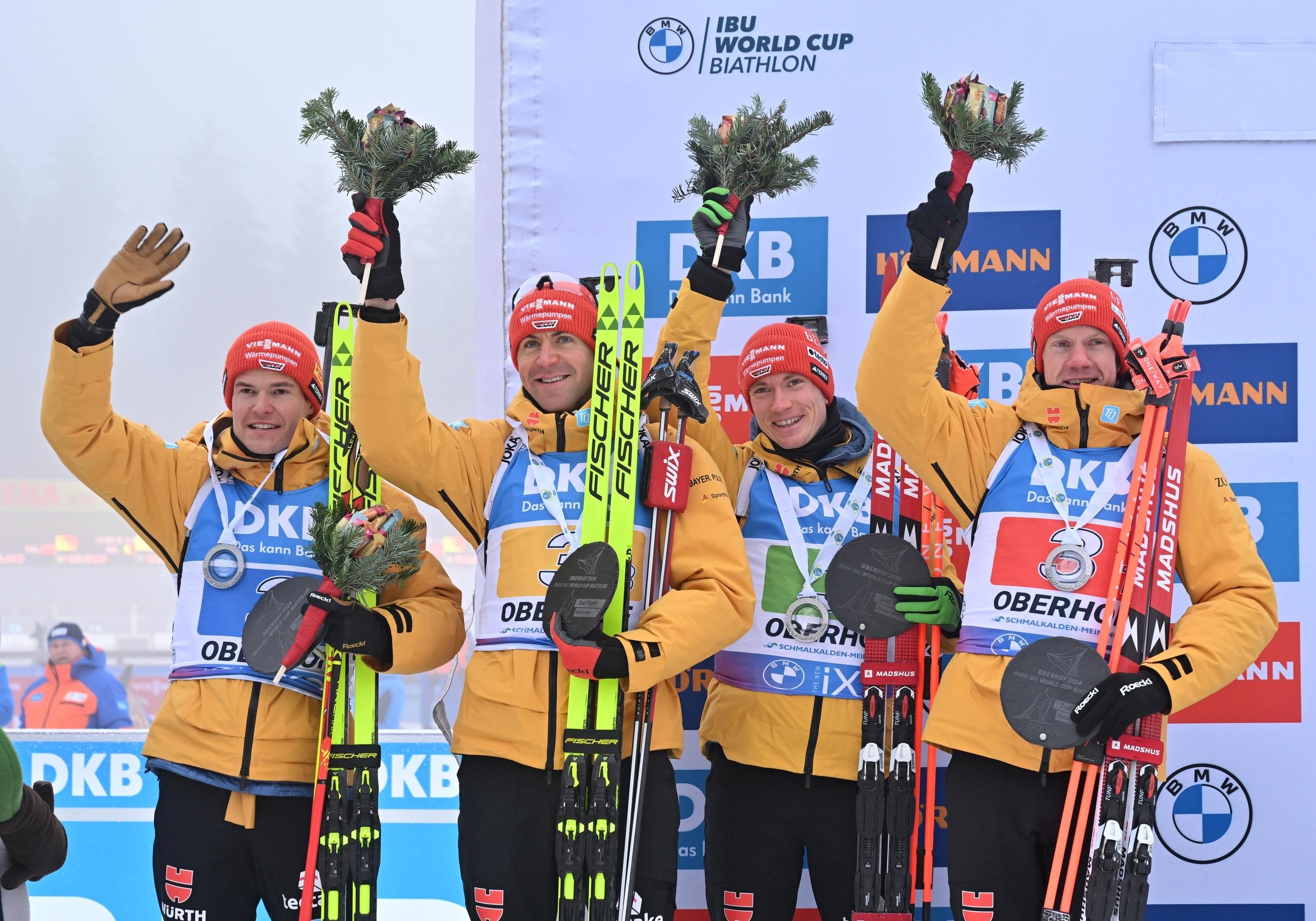 Die DSV-Staffel bejubelt Platz zwei in Oberhof