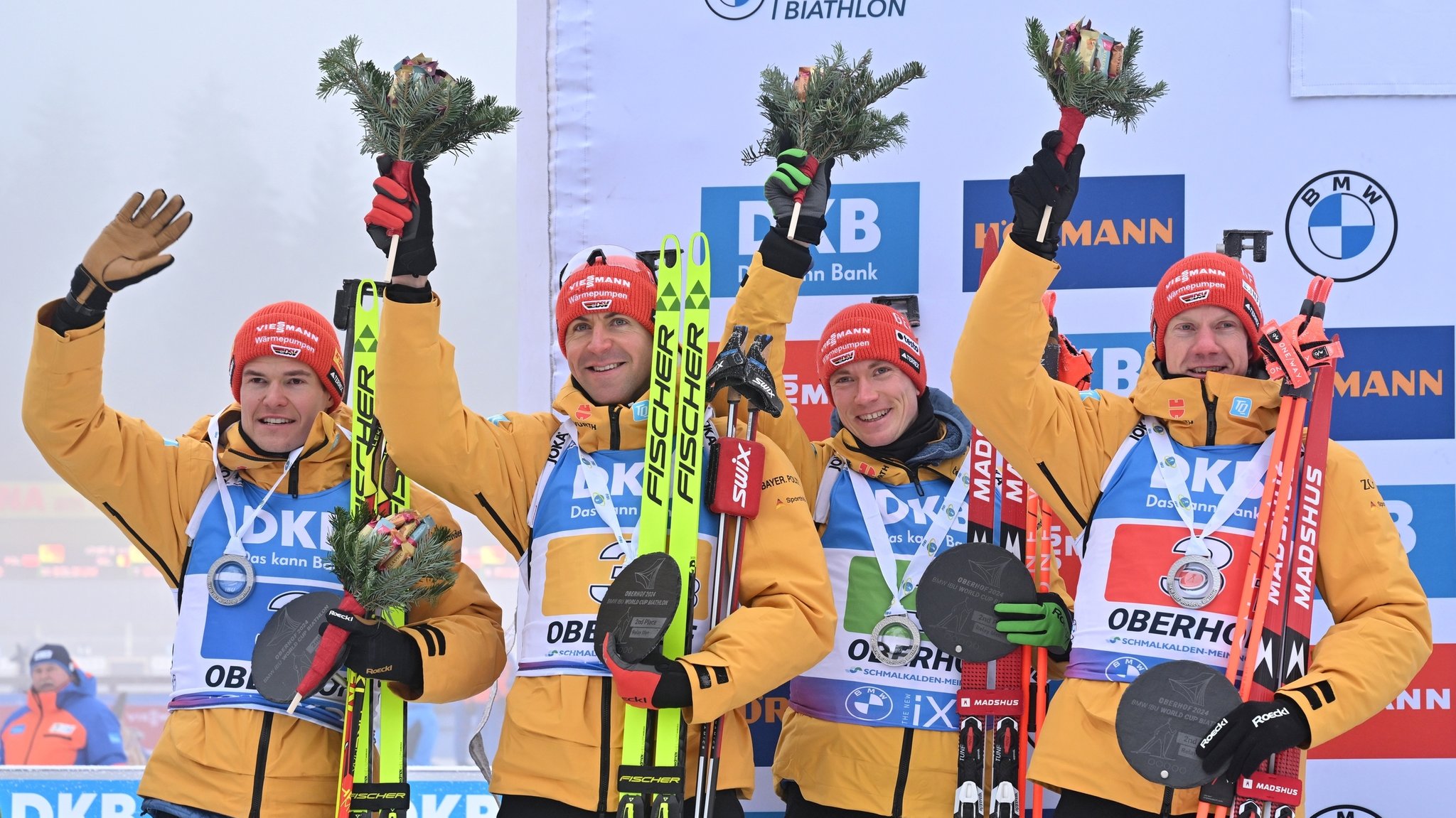 Die DSV-Staffel bejubelt Platz zwei in Oberhof