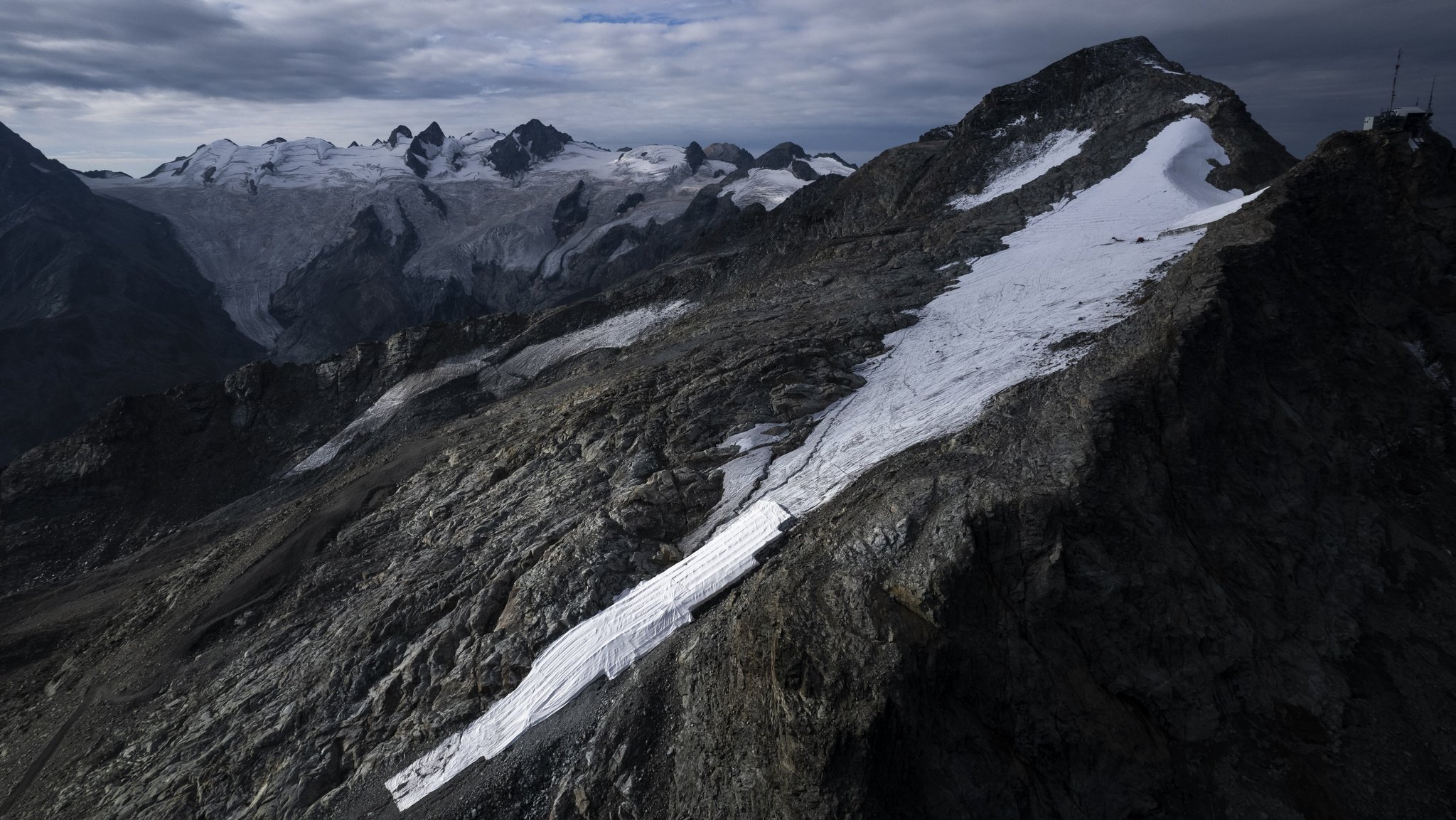 Blick auf den Corvatsch-Gletscher. Er ist von der Eisschmelze besonders betroffen.