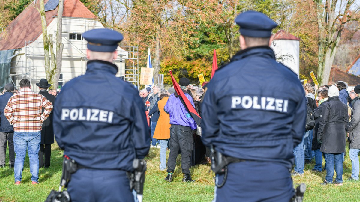 Mit einer selbst organisierten Gegendemonstration will die schwäbische Kleinstadt Wemding ein Zeichen gegen die dortige Veranstaltung der «Reichsbürger»-Szene setzen. 