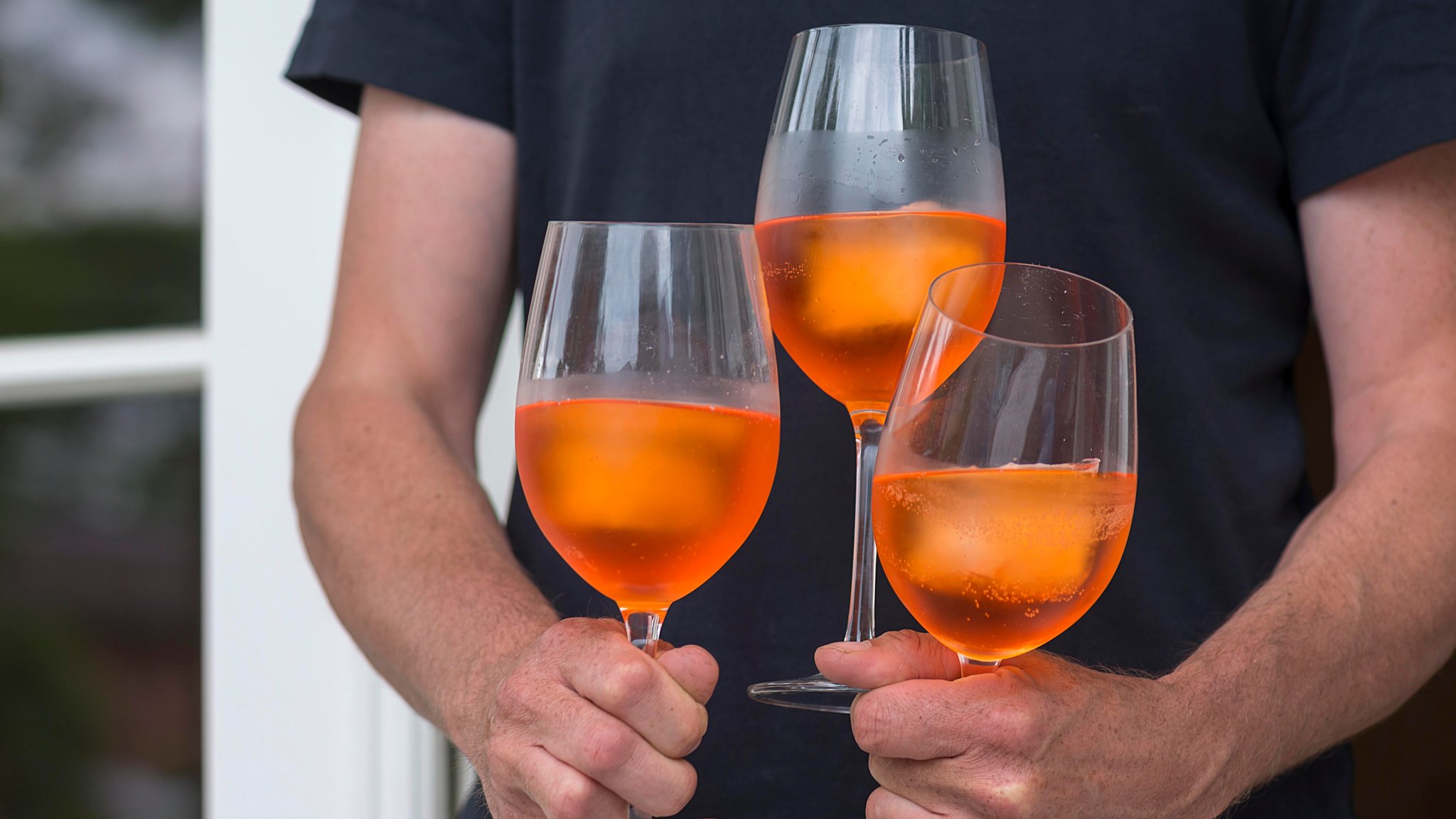 "Holy Aperoly" - Kann Aperol die Kirche retten?