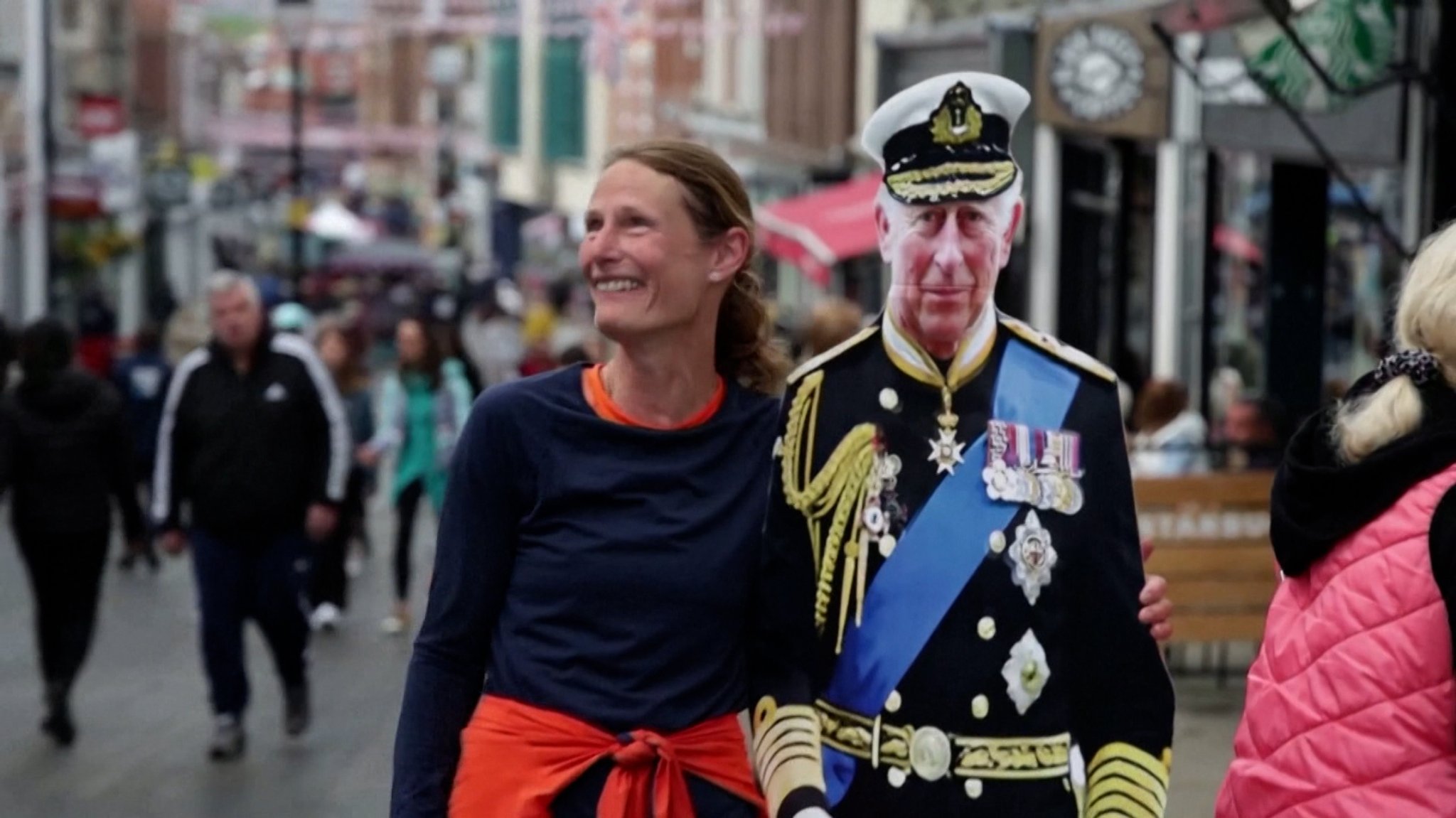 In Großbritannien bereiten sich die Menschen auf die Krönungszeremonie von König Charles III. vor.