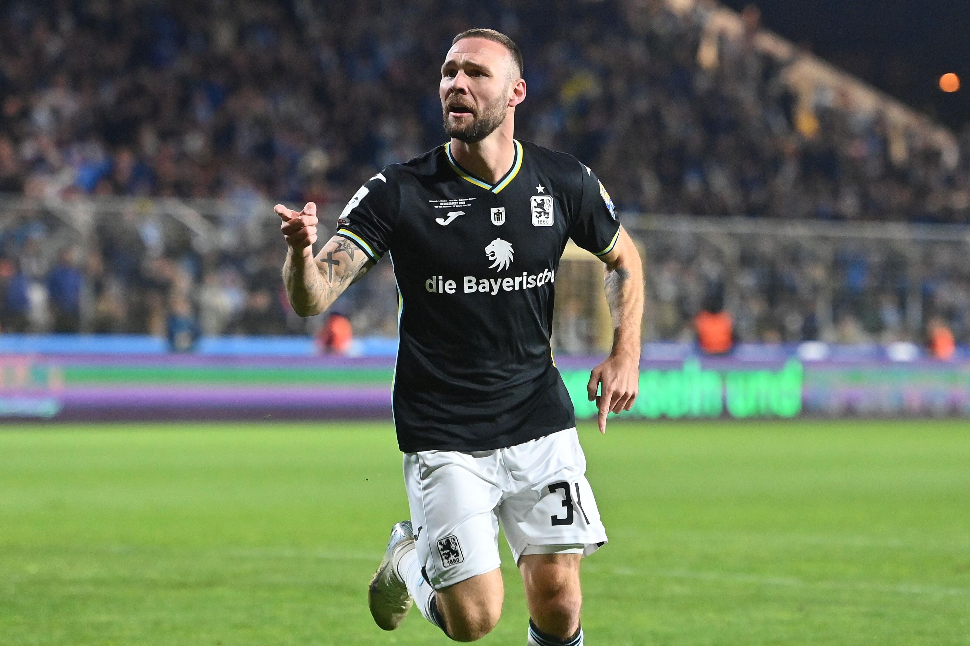 Torjubel Patrick Hobsch (TSV 1860 Muenchen) 
