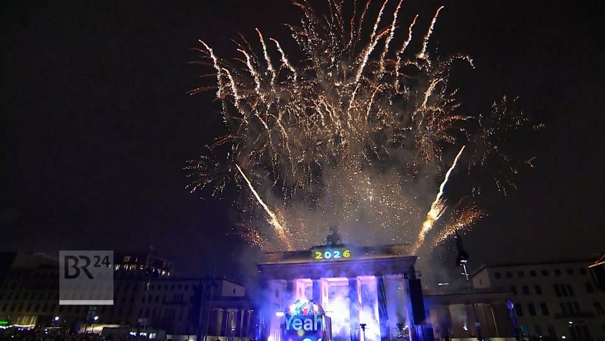Silvester: Viel Arbeit für Polizei und Feuerwehr | Bild: Bayerischer Rundfunk 2026 Silvester: Viel Arbeit für Polizei und Feuerwehr